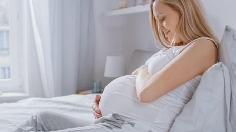 Un sencillo tratamiento aumenta el éxito del embarazo según Jan Tesarik