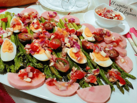 ENSALADA DE ESPÁRRAGOS BLANCOS CON VINAGRETA DE FRAMBUESA