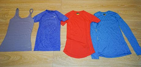 ▷ Lo que estoy tomando en el Camino Primitivo: mi lista de empaque detallada Camino-Primitivo-t-shirts.jpg.optimal ▷ Lo que estoy tomando en el Camino Primitivo: mi lista de empaque detallada