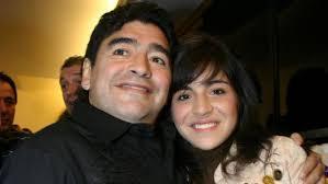 La carta de Gianinna Maradona a Diego Maradona: “Gracias por acusar a todos de que te robaron cuando vos a mí me robaste la verdad”