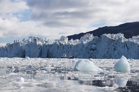 Documental «One strange rock» Resultado de imagen para one strange rock imagenes desde el espacio