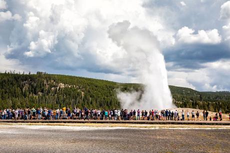 Old-Faithful.jpg.optimal ▷ 18 cosas increíbles que hacer en el Parque Nacional de Yellowstone