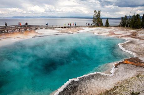 West-Thumb-Basin.jpg.optimal ▷ 18 cosas increíbles que hacer en el Parque Nacional de Yellowstone