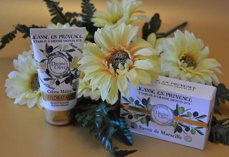 La línea “Divine Olive” de JEANNE EN PROVENCE - hidratando y protegiendo la piel con el oro verde de la Provenza