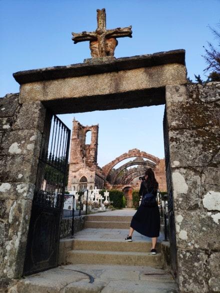 restos-iglesia-santa-maria-cambados