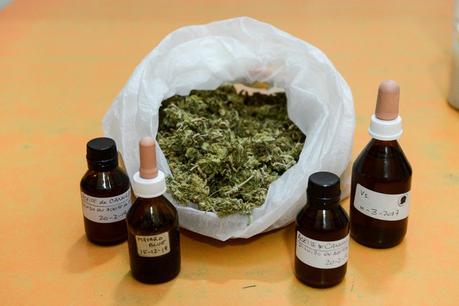 Florencio Varela: el Hospital El Cruce es el primero del país en el que recetarán aceite de cannabis a adultos.