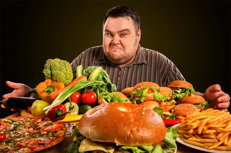 8 valiosos consejos para comer con seguridad cuando viaja