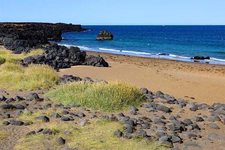 Skardsvik-beach-golden-sand-beach-on-Snaefellsnes-Peninsula-in-Iceland.jpg.optimal ▷ Su guía definitiva para la península de Snæfellsnes (+ itinerario y mapa)
