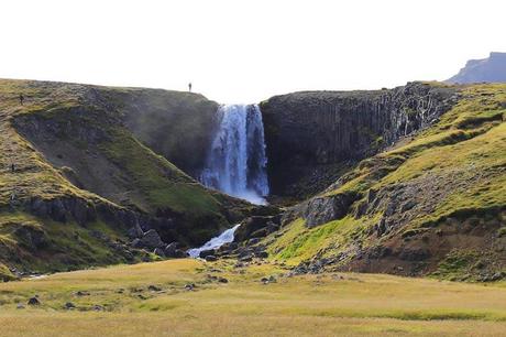 Svodufoss-waterfall-in-Iceland.jpg.optimal ▷ Su guía definitiva para la península de Snæfellsnes (+ itinerario y mapa)