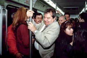 El metro de la ciudad de México cumple cincuenta años El metro de la ciudad de México cumple cincuenta años