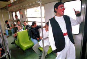 El metro de la ciudad de México cumple cincuenta años El metro de la ciudad de México cumple cincuenta años