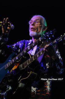 Lanzamiento: YES 50 Live