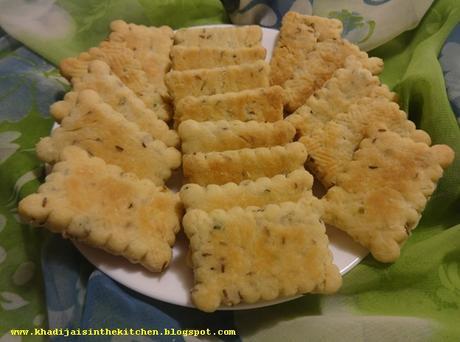 SABLÉS SALÉS AU FROMAGE FRAIS ET AUX GRAINES DE CUMIN /FRESH SOFT CHEESE AND CUMIN SEEDS COOKIES / GALLETAS CON QUESO FRESCO Y SEMILLAS DE CUMINO  / بيسكوي بالجبن الطازج وبذور الكمون