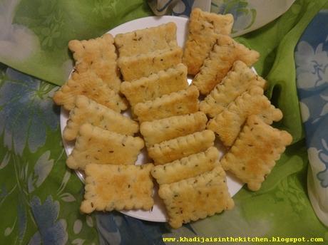 SABLÉS SALÉS AU FROMAGE FRAIS ET AUX GRAINES DE CUMIN /FRESH SOFT CHEESE AND CUMIN SEEDS COOKIES / GALLETAS CON QUESO FRESCO Y SEMILLAS DE CUMINO  / بيسكوي بالجبن الطازج وبذور الكمون