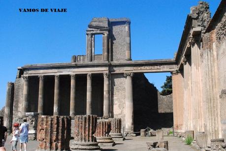 VISITANDO POMPEYA. RUINAS DE UNA CIUDAD ROMANA.ITALIA