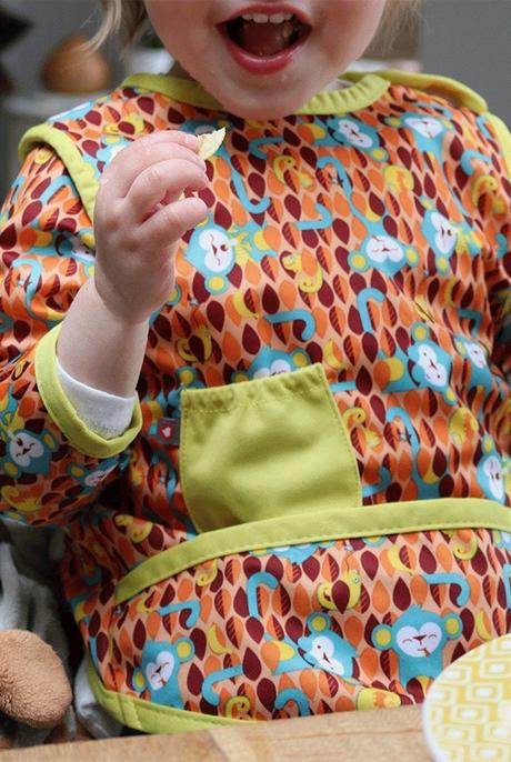 Babero manga larga antimanchas (6 a 36 meses)