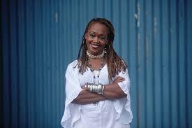 Rotundamente Negra...