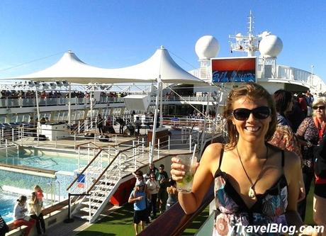 Byron-PO-111 ▷ Comente por qué ir en un crucero y qué hace que las vacaciones en crucero sean especiales por razones por las que unas vacaciones en crucero son mejores que acampar para relajarse | Casa del coco