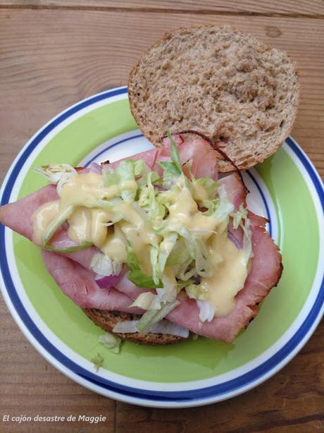 BOCADILLO DE JAMÓN ASADO CON SALSA DE MOSTAZA Y MIEL (O EL FAMOSO BROODJE BEENHAM) #CocinArte