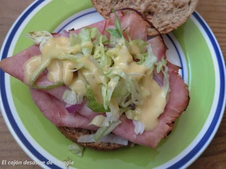 BOCADILLO DE JAMÓN ASADO CON SALSA DE MOSTAZA Y MIEL (O EL FAMOSO BROODJE BEENHAM) #CocinArte