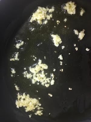 Navajas A La Plancha Con Ajo Y Perejil Navajas A La Plancha Con Ajo Y Perejil