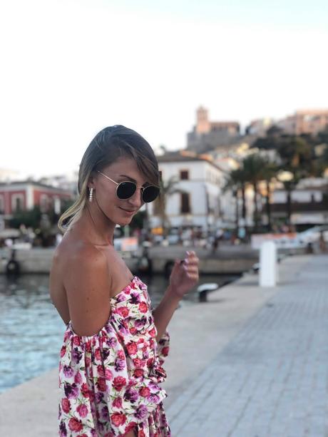 Vestido de flores por Dalt Vila Vestido de flores por Dalt Vila