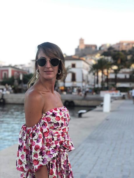 Vestido de flores por Dalt Vila Vestido de flores por Dalt Vila