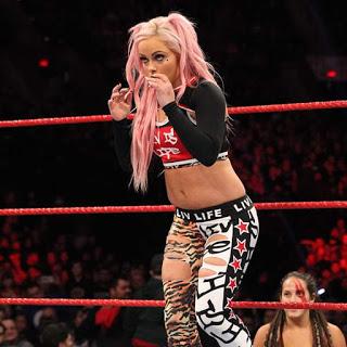 Liv Morgan revela la Aplicación de citas que usa