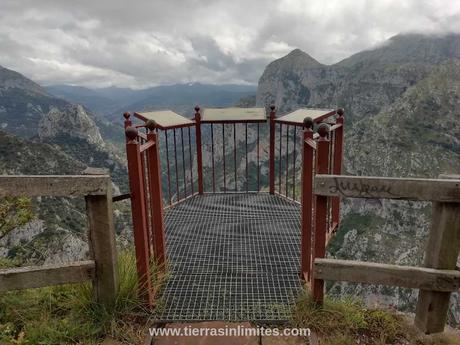 El desfiladero de La Hermida y el mirador de Santa Catalina