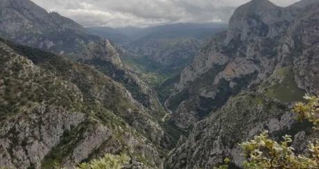 El desfiladero de La Hermida y el mirador de Santa Catalina