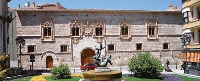 EL Palacio de los Momos