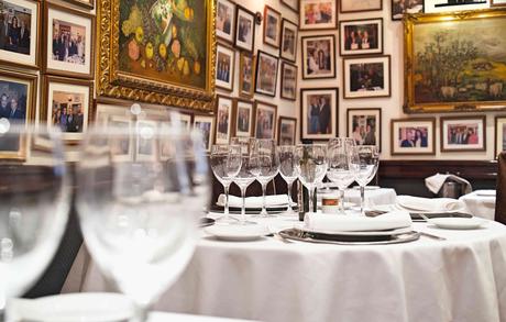 El Rincón de Esteban presenta el Manual del perfecto camarero