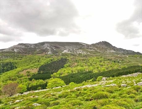 Ascensión al Gorbea desde el humedal de Saldropo