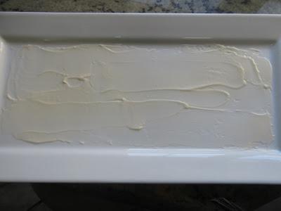 Sandwich frío Thermomix Poner una capita fina de mayonesa en el fondo de una fuente