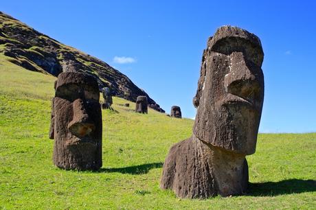 Moai-statues-of-Easter-Island-8 ▷ 12 de los lugares y comunidades más remotos de la Tierra