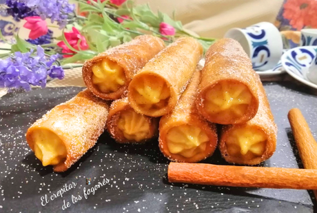 CANUTILLOS RELLENOS CON CREMA DE MELOCOTÓN