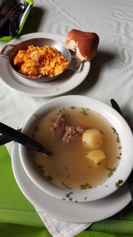 Para que quiero pies, si tengo alas para volar.....