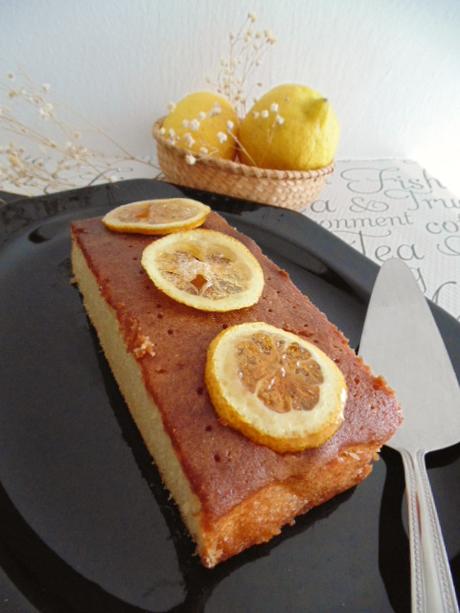 Lemon drizzle cake