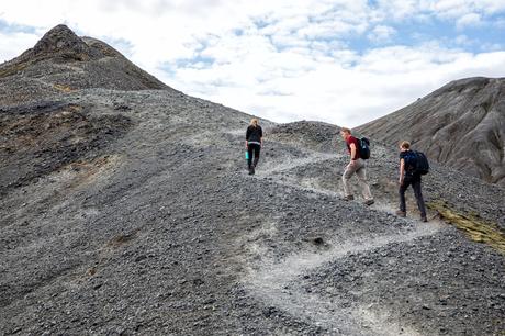 Hiking-Iceland.jpg.optimal ▷ Cómo ir de excursión al monte. Blahnúkúr (el Pico Azul) en Landmannalaugar, Islandia