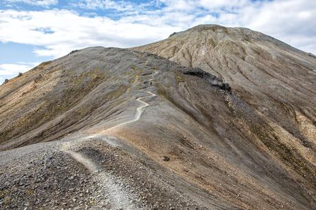 Trail.jpg.optimal ▷ Cómo ir de excursión al monte. Blahnúkúr (el Pico Azul) en Landmannalaugar, Islandia