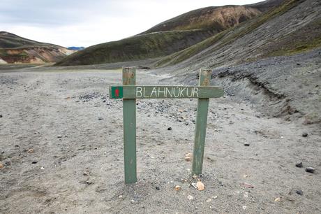 Blahnukur-Trailhead.jpg.optimal ▷ Cómo ir de excursión al monte. Blahnúkúr (el Pico Azul) en Landmannalaugar, Islandia