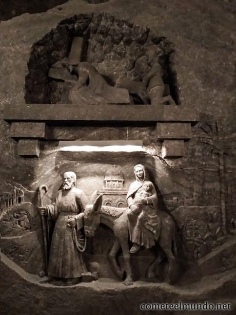 Minas de sal de Cracovia – Wieliczka (¡Te lo explicamos todo!) esculturas-en-las-paredes-de-las-minas-de-sal-de-wieliczka Minas de sal de Cracovia – Wieliczka (¡Te lo explicamos todo!)