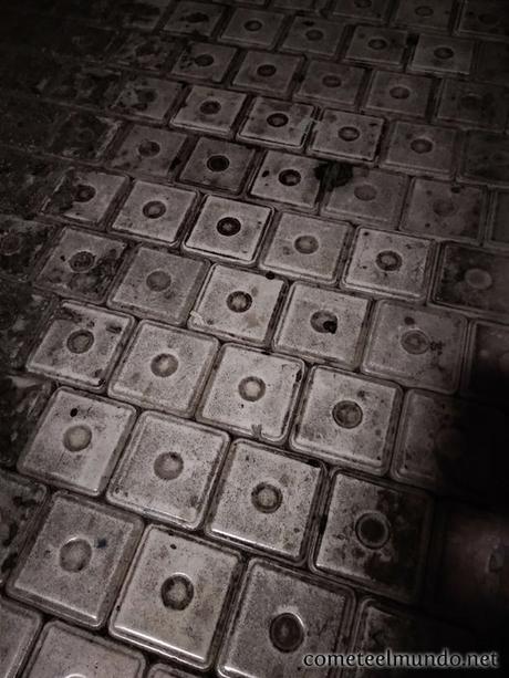 Minas de sal de Cracovia – Wieliczka (¡Te lo explicamos todo!) baldosas-hechas-de-sal Minas de sal de Cracovia – Wieliczka (¡Te lo explicamos todo!)