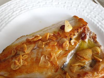 DORADA A LA ESPALDA DORADA A LA ESPALDA