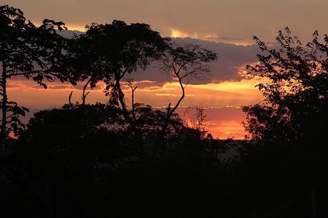 «10 destinos imperdibles en Latinoamérica» por Natalia S. Castrege «10 destinos imperdibles en Latinoamérica» por Natalia S. Castrege