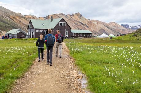 ▷ monte Brennisteinsalda: senderismo por la ola de azufre en Landmannalaugar, Islandia Entering-Landmannalaugar.jpg.optimal ▷ monte Brennisteinsalda: senderismo por la ola de azufre en Landmannalaugar, Islandia