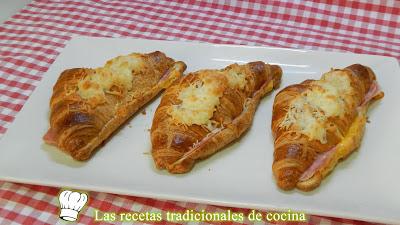 Receta de curasanes rellenos de jamón cocido y queso gratinados