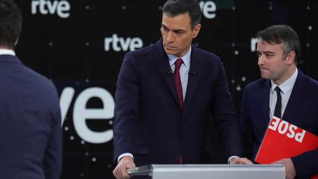 ¿Sobre los hombros de qué gigante camina Pedro Sánchez?