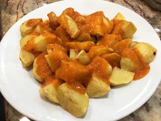 Las 10 mejores patatas bravas de Madrid