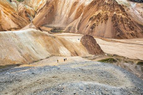 ▷ Caminata por el Loop Blahnúkúr Brennisteinsalda, Landmannalaugar, Islandia Descent.jpg.optimal ▷ Caminata por el Loop Blahnúkúr Brennisteinsalda, Landmannalaugar, Islandia